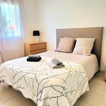 Logement Thermale Et De Tourisme Les Acacias 6 Jonzac Bagian luar foto